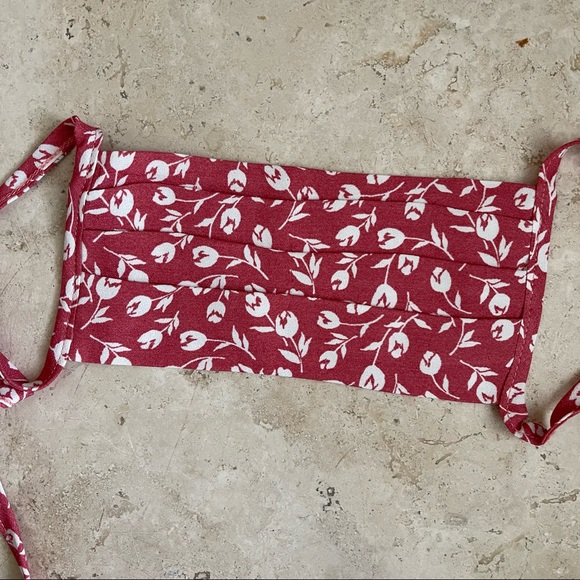 Reformation- Pink White Floral Pleat Tie Mask - Picture 2 of 9